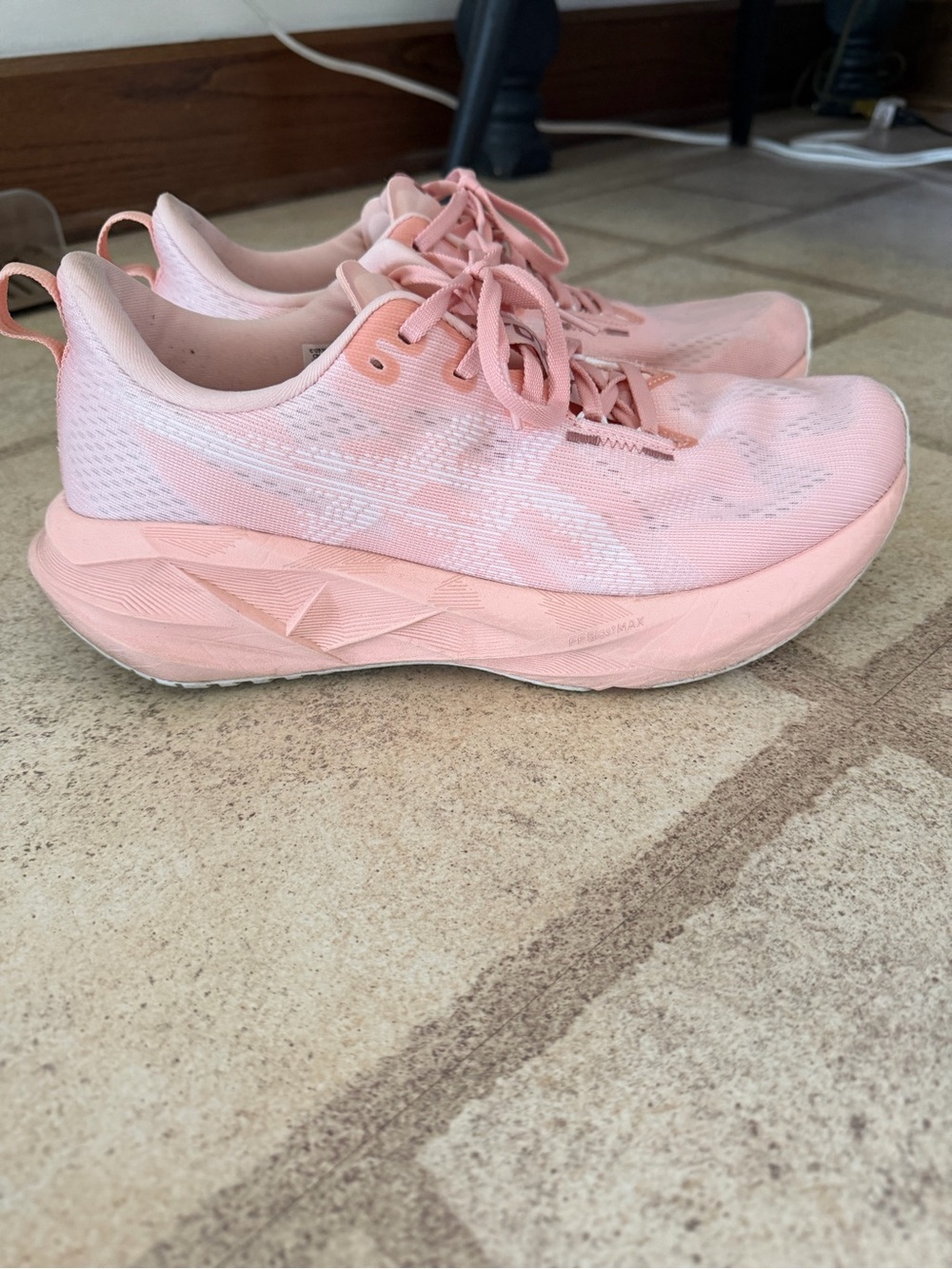ASICS Novablast